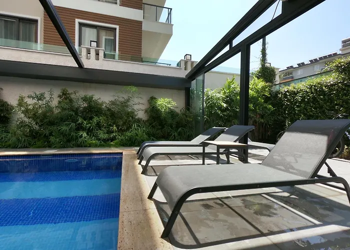 26 Cleopatra Legacy *