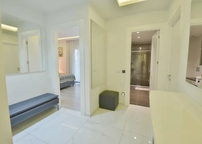 26 Cleopatra Legacy Apartman *