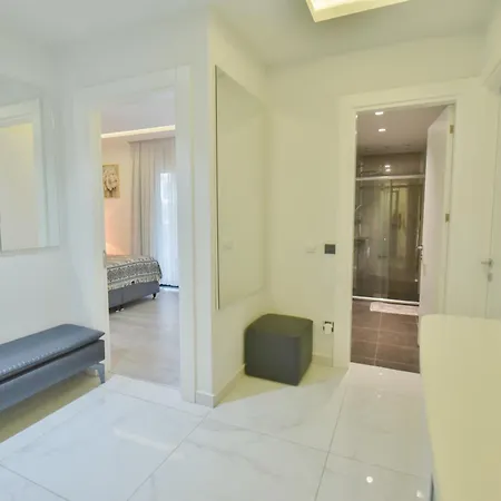 26 Cleopatra Legacy No 8 Apartment *